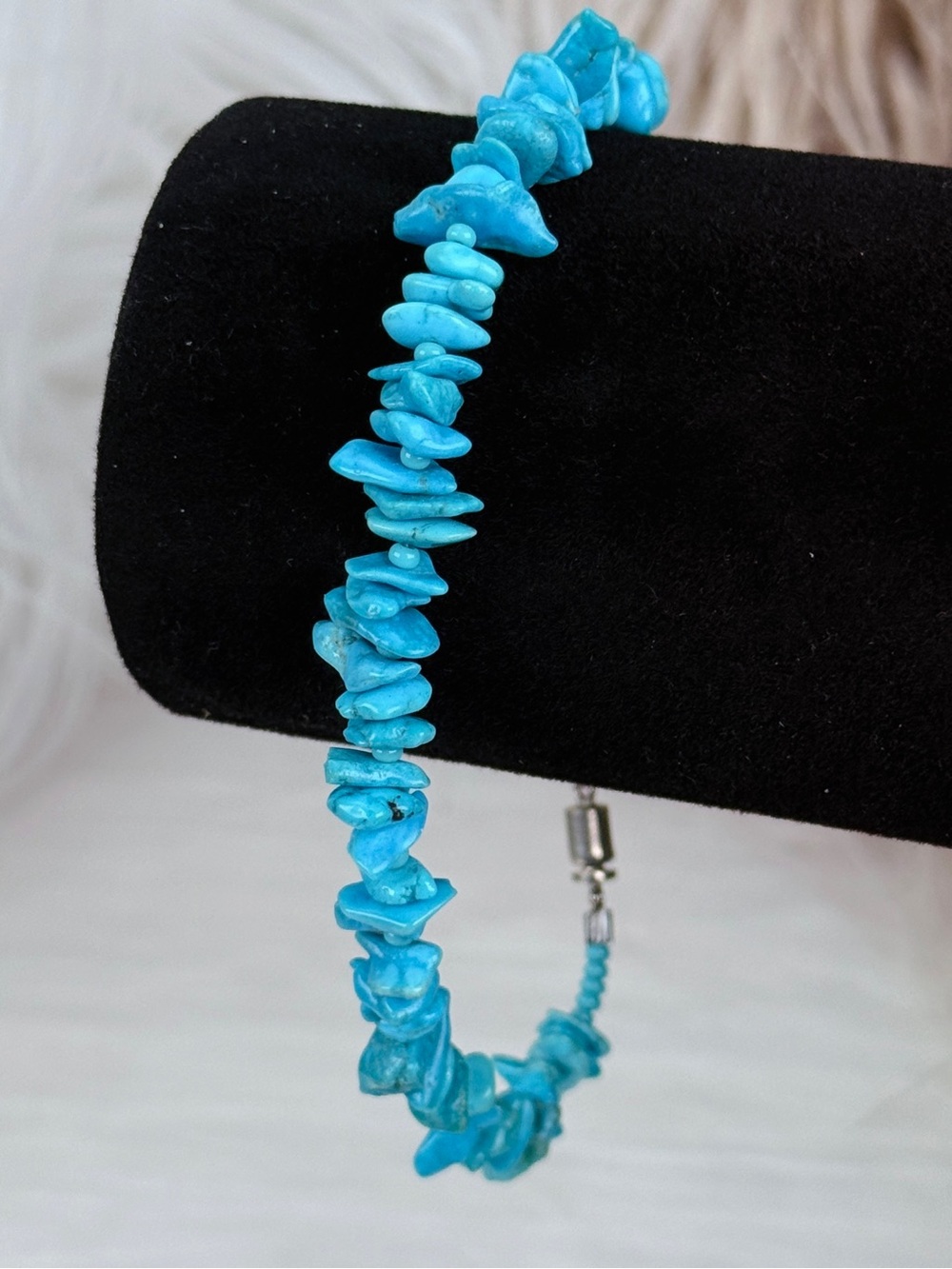 Vintage Turquoise Blue Chip Bead Bracelet Silver Tone Clasp